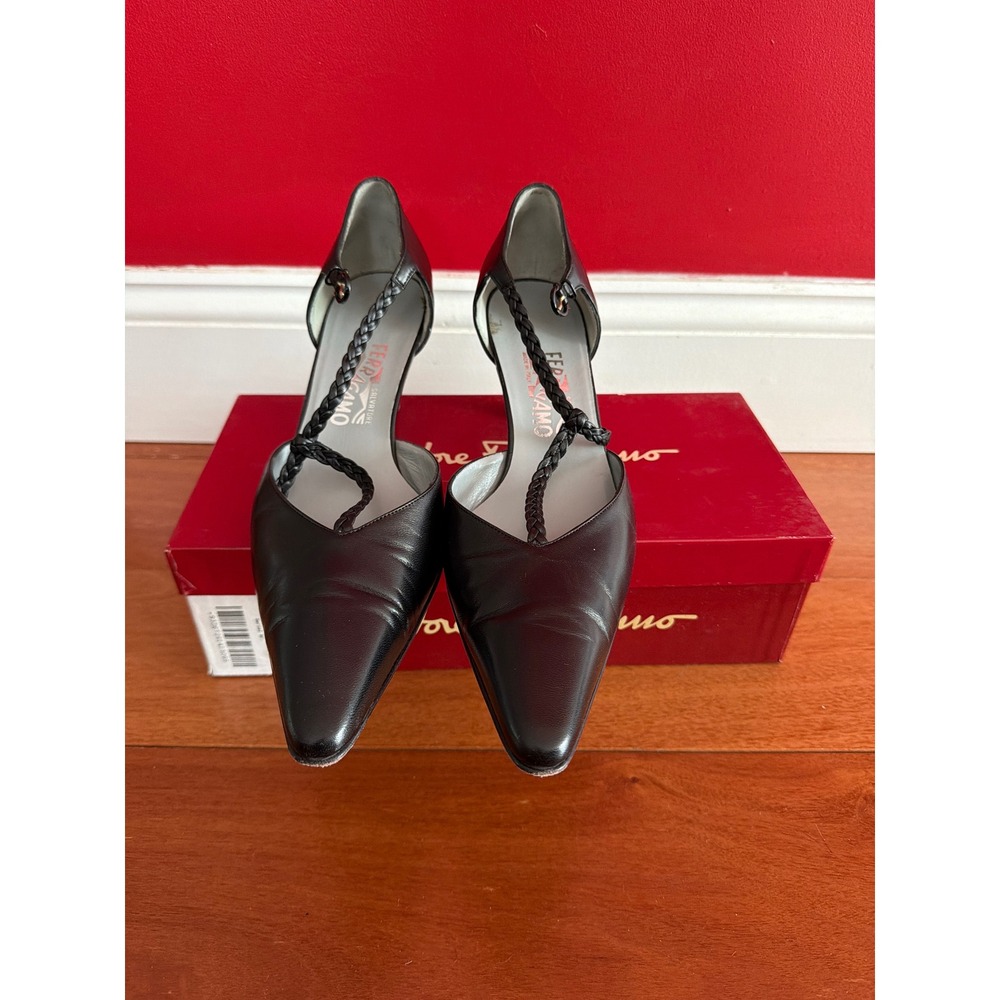 Salvatore Ferragamo Medea Pumps Womens Black Nappa Leather T-Strap 9.5 AA - Picture 1 of 8
